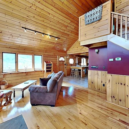 Seneca Villa Гетлинбург Екстериор снимка