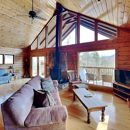 Seneca Villa Гетлинбург Екстериор снимка