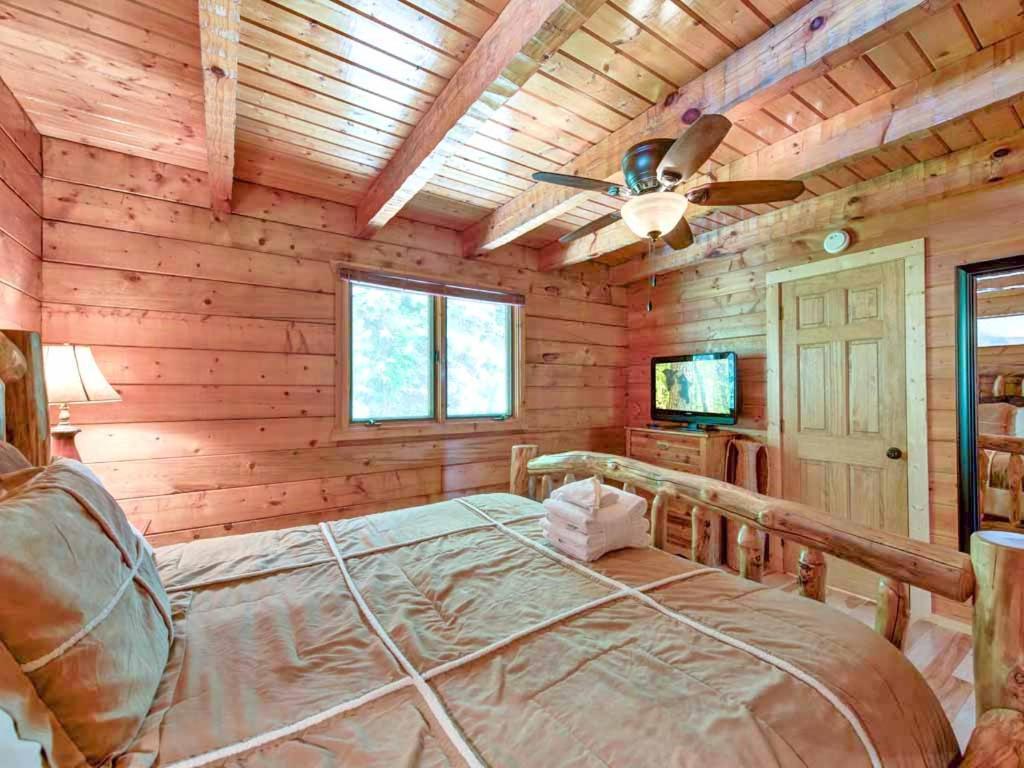 Seneca Villa Гетлинбург Екстериор снимка