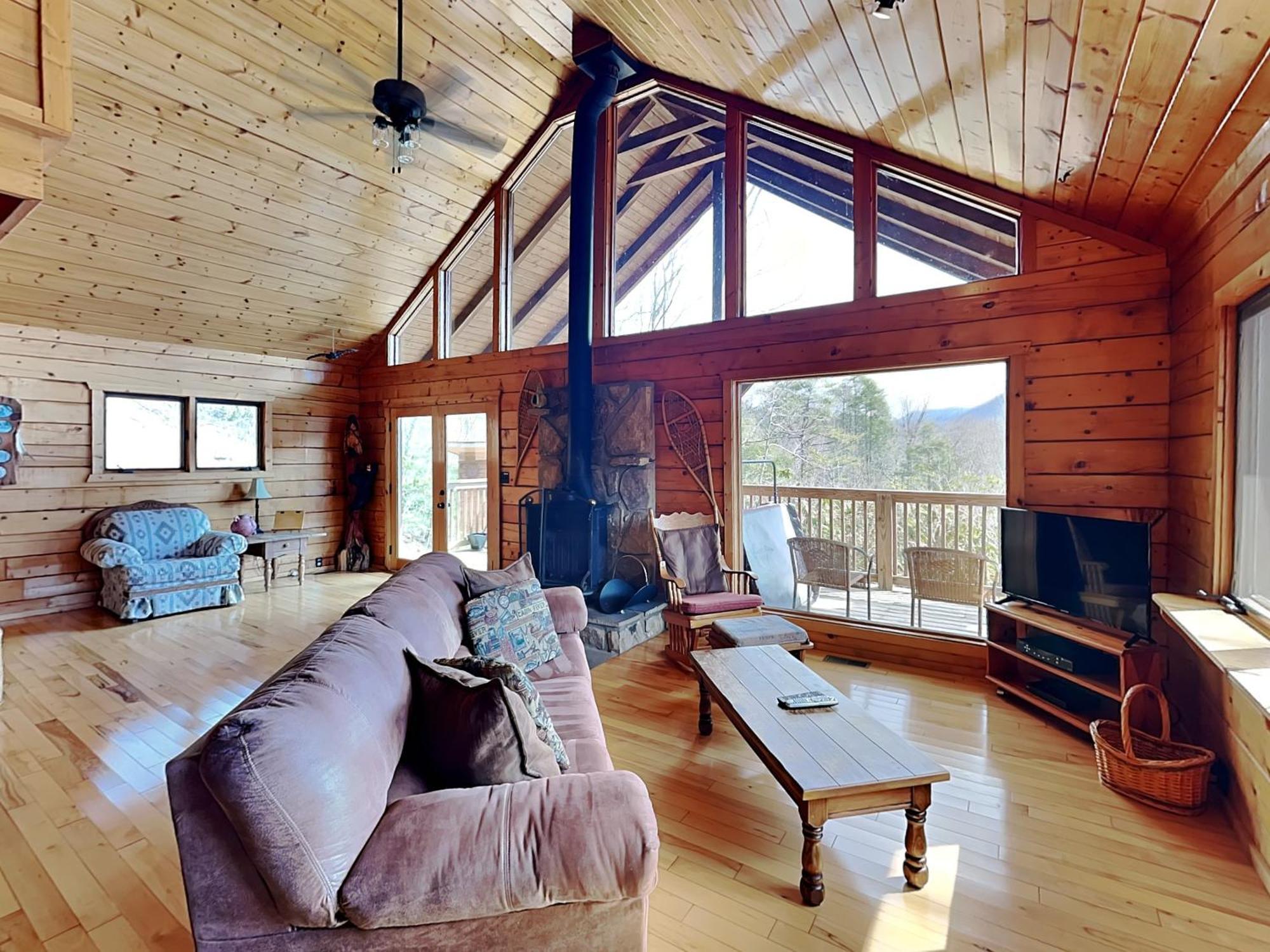 Seneca Villa Гетлинбург Екстериор снимка